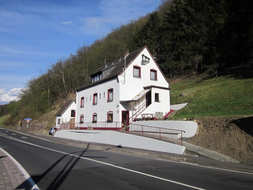 Gastehaus Am Fels Hotel Altenahr Kültér fotó