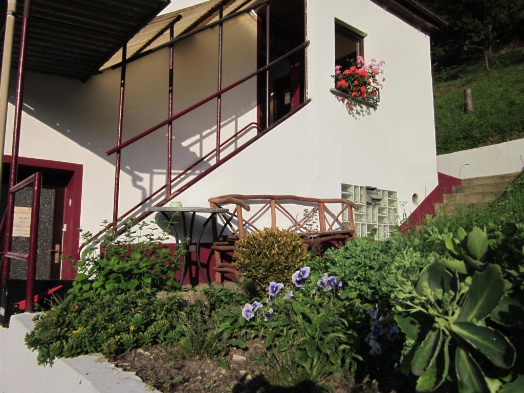 Gastehaus Am Fels Hotel Altenahr Kültér fotó